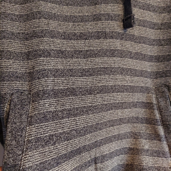 LA sweater - Picture 2 of 9